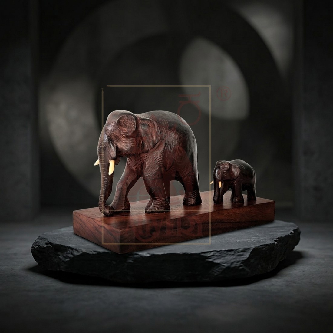 Rosewood Small Elephant with Baby 3"