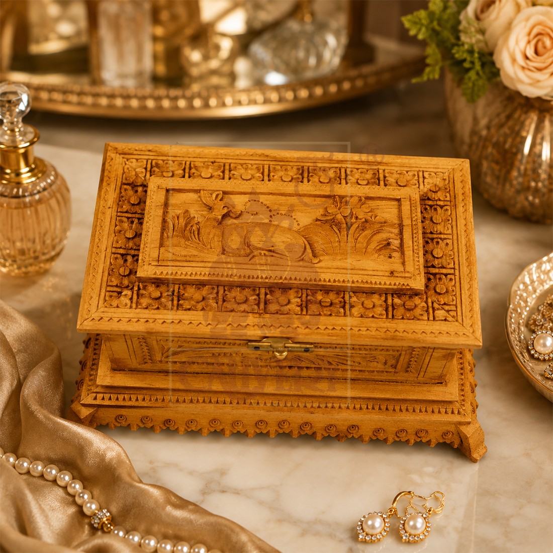 Sandalwood Casket 7" x 4"