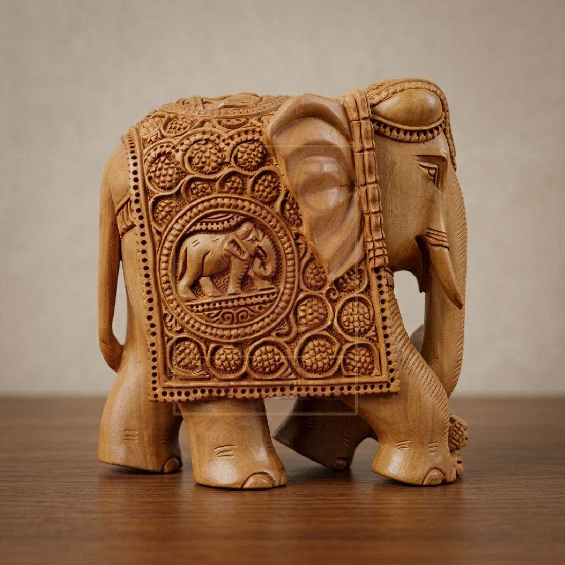 Sandalwood Elephant Case 5"